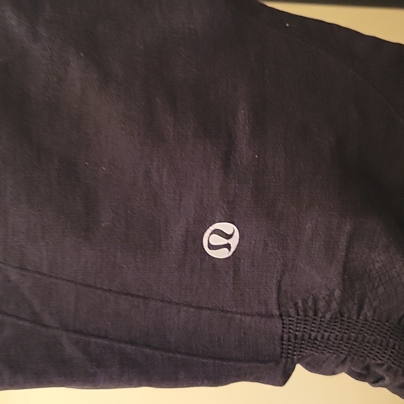 Lululemon Capri Leggings - Picture 3 of 9